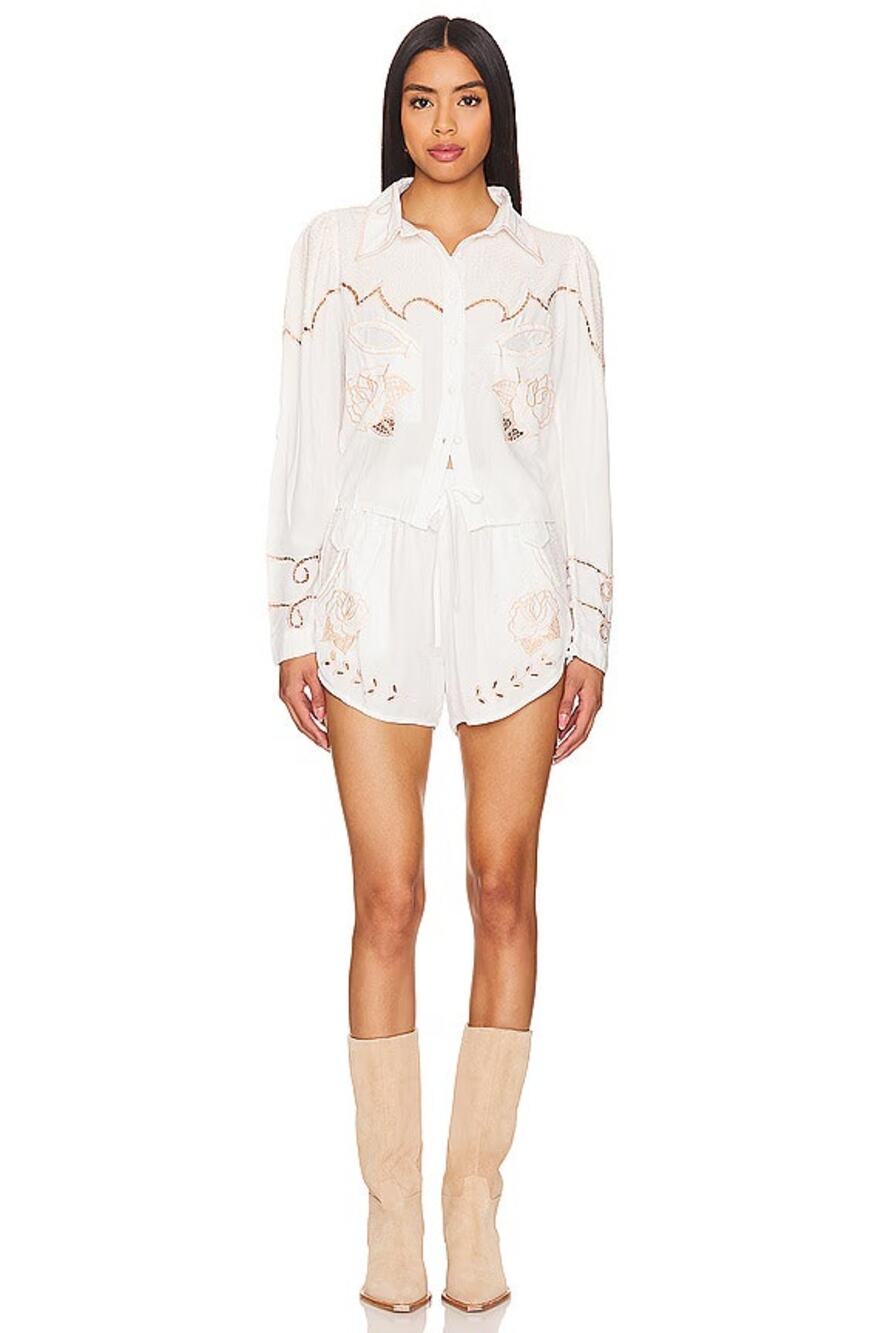 Jen's Pirate Booty Rodeo Shorties Western Bone Embroidered Shorts S NWOT